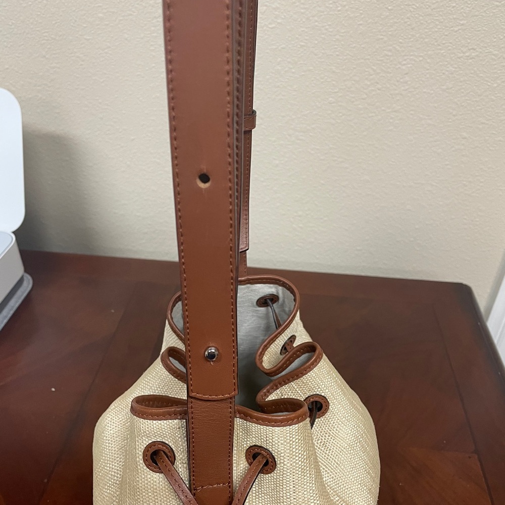Hunting Season Drawstring in Woven Platano Cognac - Picture 14 of 16
